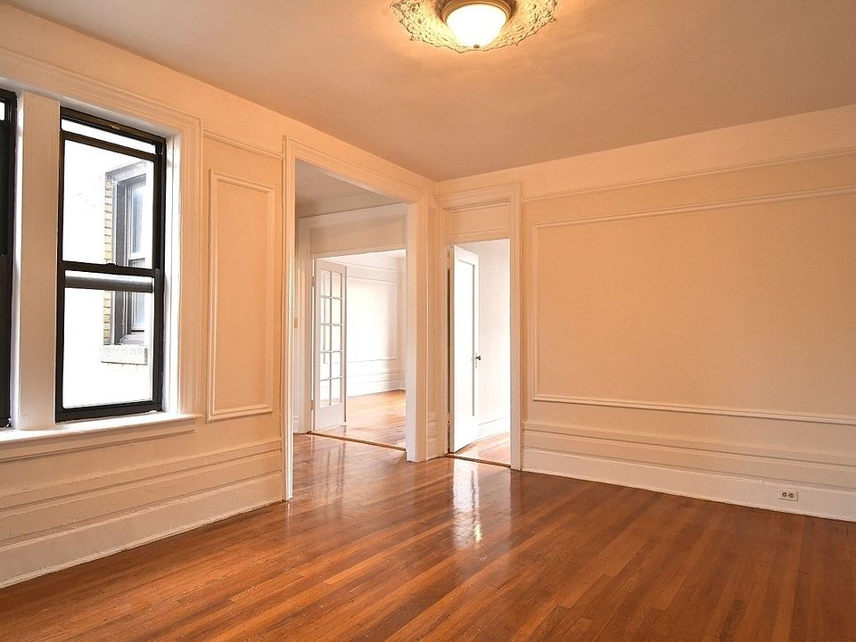 1st image of 30-86 32nd St #36