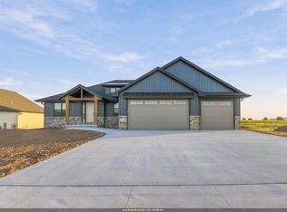 2782 Stelor Dr, Green Bay, WI 54311