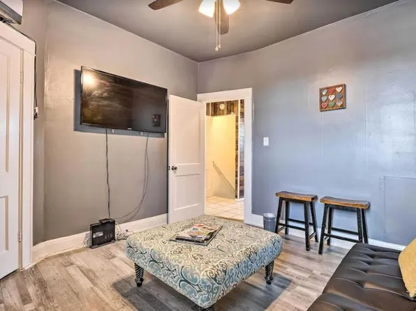 424 Bonsal St, Baltimore, MD 21224
