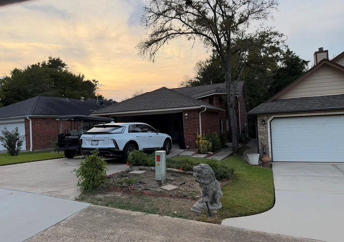 3 bed, 2.0 bath, 1522 sqft, $1,995 — Photo 3