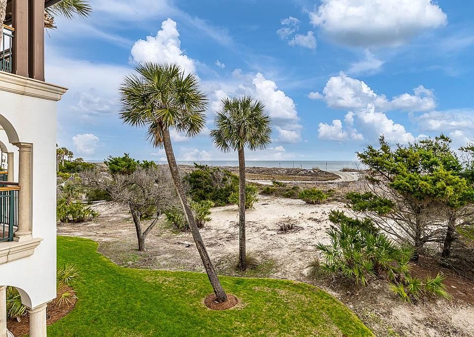1st image of 10 Dune Ave #1