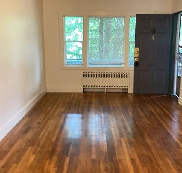 1430 SW Moss St — Photo 5