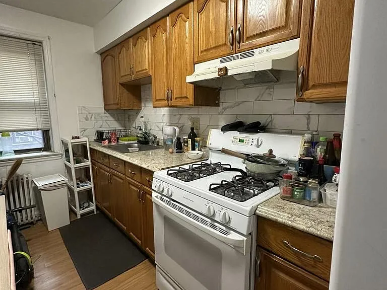 418 Main St #B2 — Photo 13