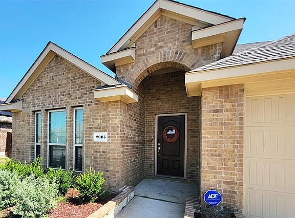 3rd image of 2005 Serenity Ave