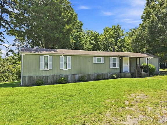 2nd image of 109 Ray Dawn Ln