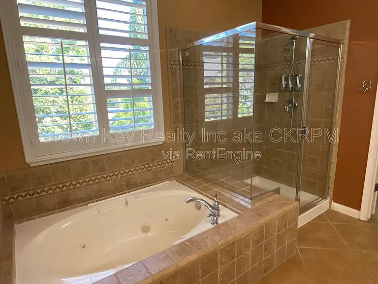 1030 Eastlake Cir — Photo 33