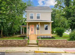 12 Poplar St, Swedesboro, NJ 08085