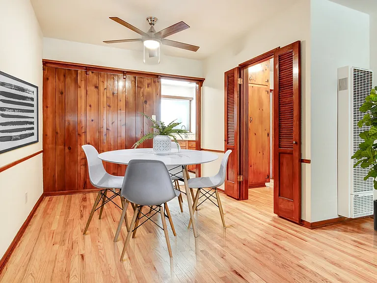 12224-34 Chandler Blvd — Photo 8