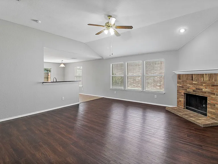 2817 Briargrove Ln — Photo 14