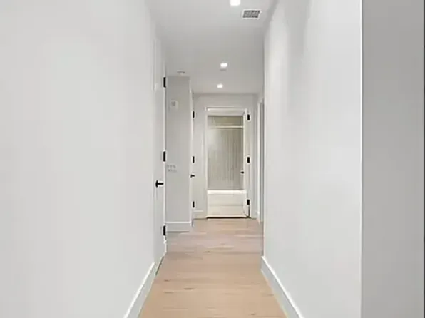 92-27 160th Street image 12 of 39