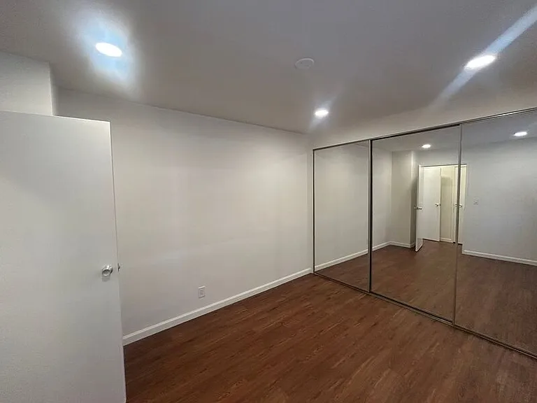 346 N Louise St #12 — Photo 9