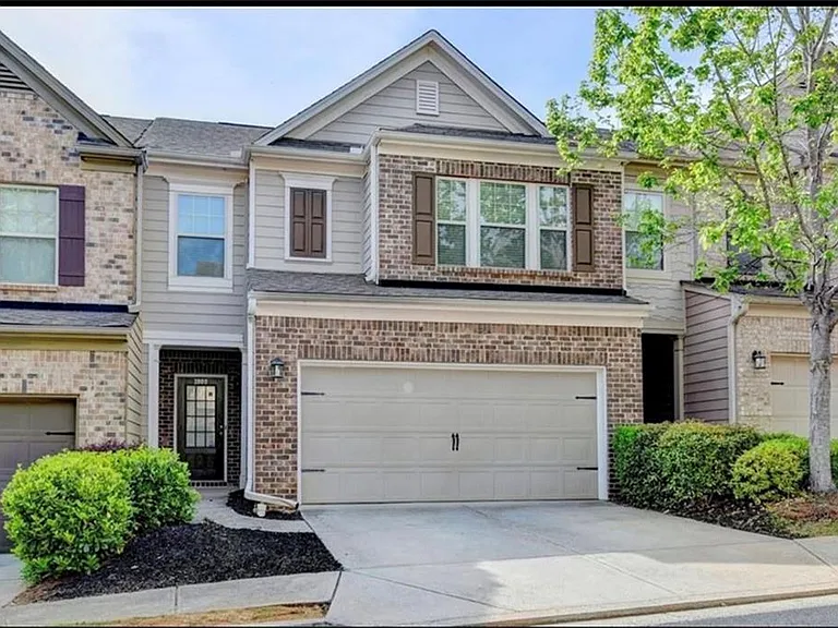 1000 Parkside Wood Ct — Photo 1
