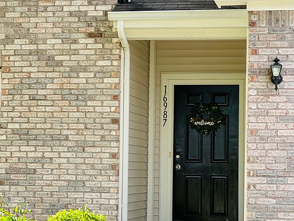 3rd image of 16987 Southall Dr
