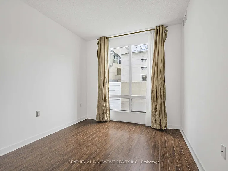 85 Bloor St E #805 — Photo 16