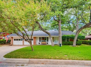 7233 Robinhood Ln, Fort Worth, TX 76112