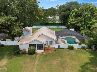 1046 8th Ave, Graceville, FL 32440