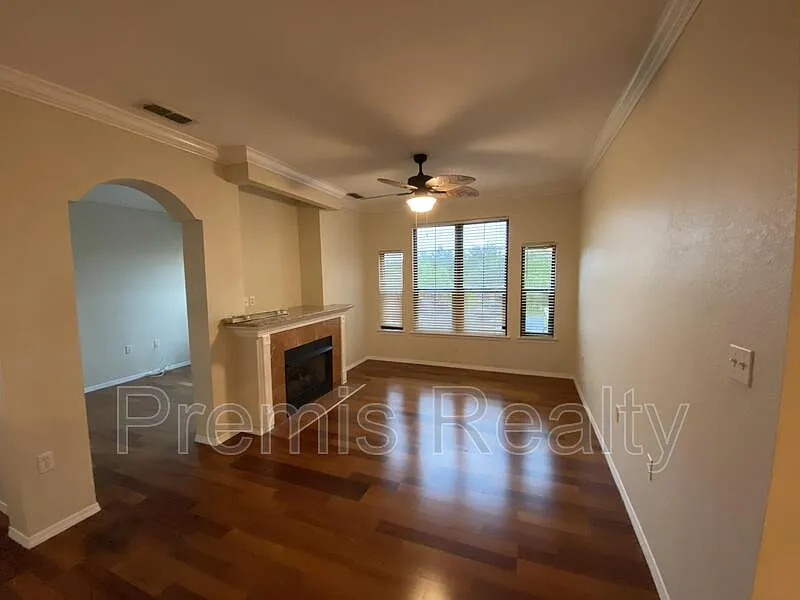 2 bed, 2.0 bath, 1309 sqft, $2,295 — Photo 3