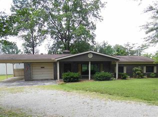 8061 E 300 S, Oakland City, IN 47660