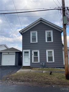 208 Pharis St, Syracuse, NY, 13204