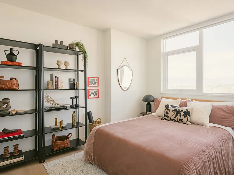 612 7th Ave — Photo 33