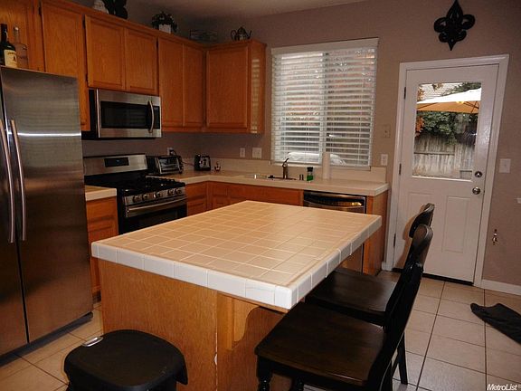 5th image of 4104 Dunhill Dr