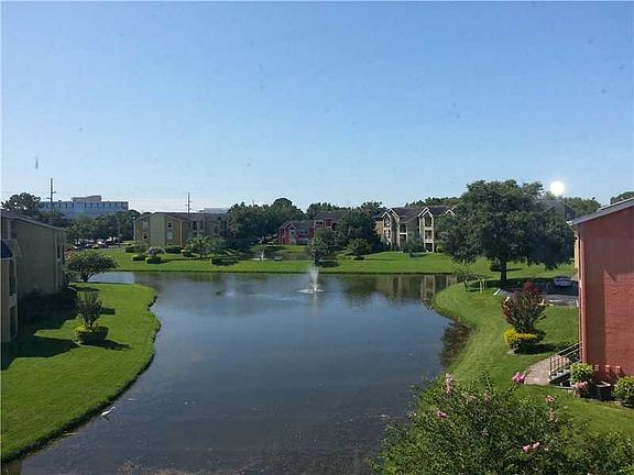 2nd image of 4716 Walden Cir #38