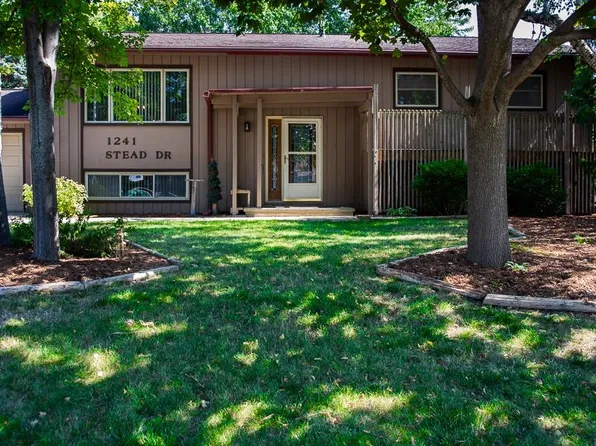1241 Stead Dr, Menasha, WI 54952