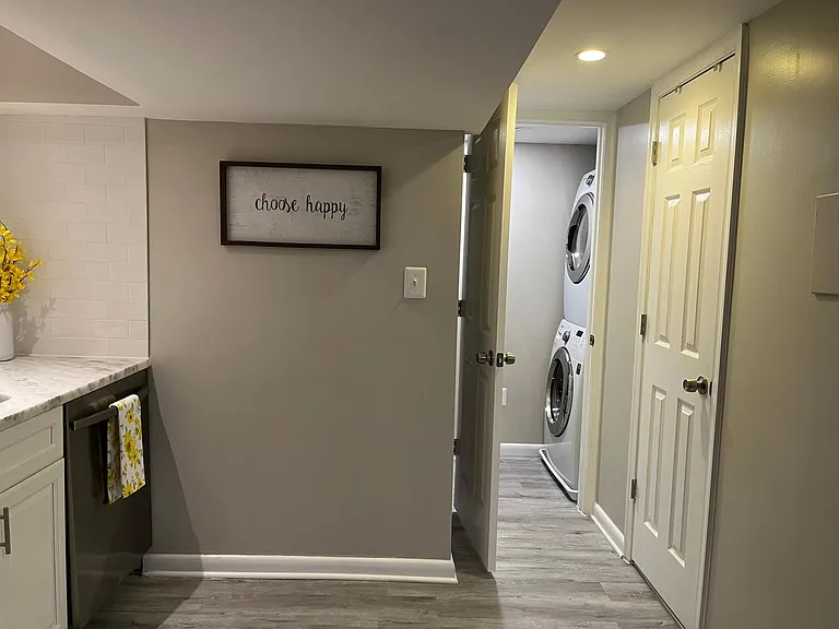 673 Jefferson St NE — Photo 4