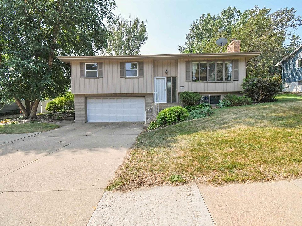 1st image of 2605 W 33rd St
