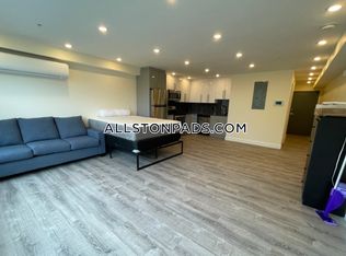 1028 Commonwealth Ave #303, Brookline, MA 02446
