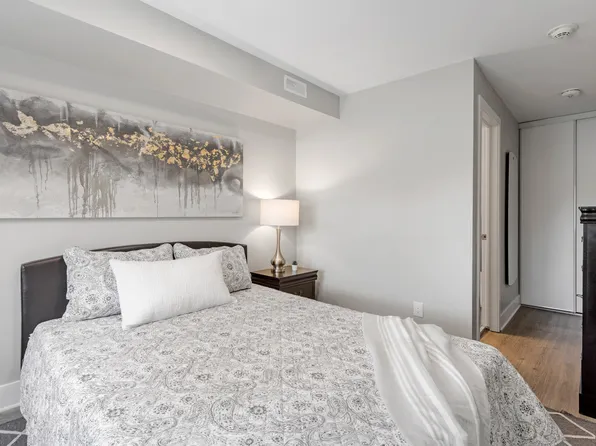 173 Henderson Ave #2G, Ottawa, ON K1N 7P7