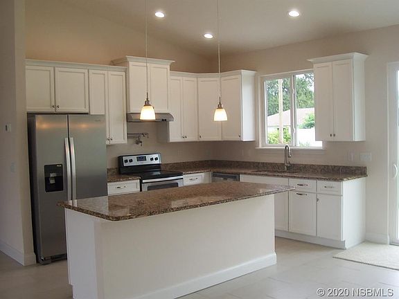 2nd image of 3321 Royal Palm Dr