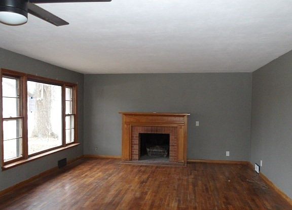 2nd image of 516 N John St