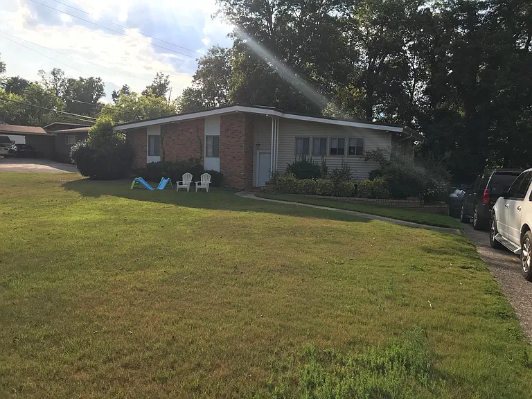 1832 Indian Hill Rd — Photo 3