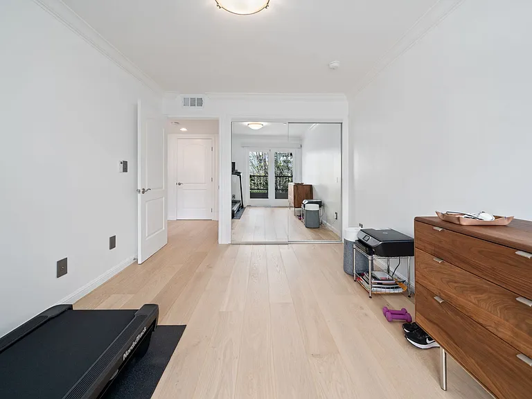 10417 Louisiana Ave #102 — Photo 8