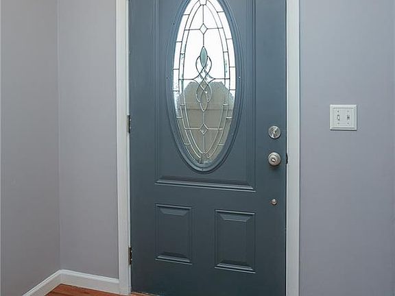3rd image of 7624 Meadow Brooke Way