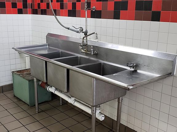 5th image of 3128 William Penn Hwy #3140