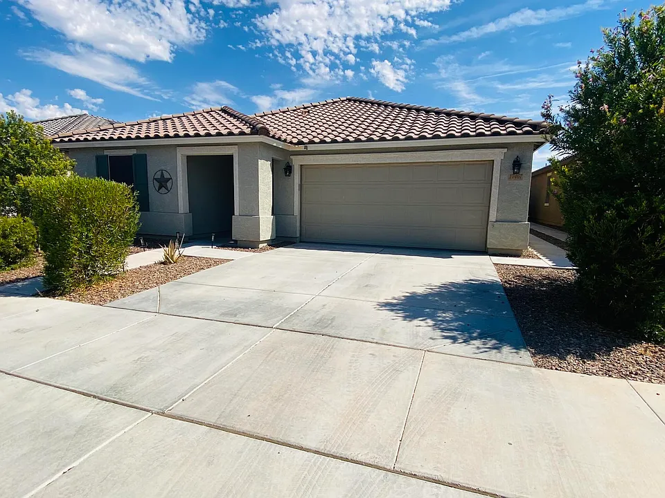 17461 W Molly Ln