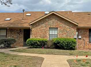 8811 Fairfield Greens Dr, Midwest City, OK 73110