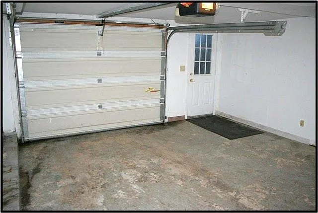 89 Marion Ave — Photo 14