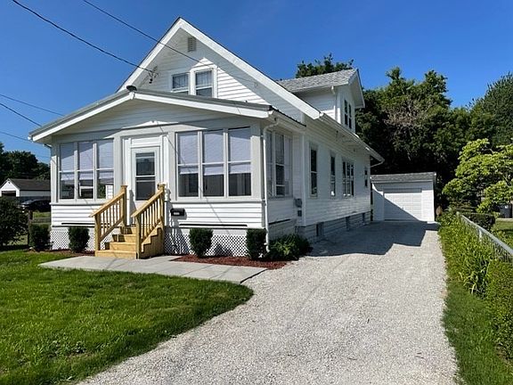 2nd image of 3020 Court Ave