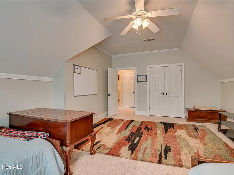 1622 Jamestown Ave — Photo 45