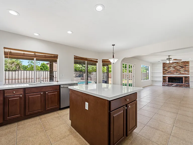 11823 N 65th Ave — Photo 13