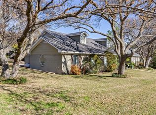 10021 Townridge Dr, Woodway, TX 76712