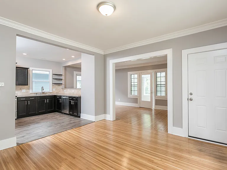 26-28 Palisade Park — Photo 4