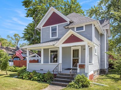 2402 E Main St, Kalamazoo, MI, 49048