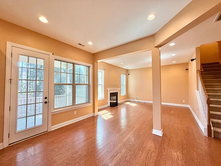 1140 Litchborough Way — Photo 11