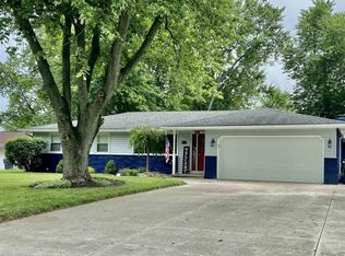 1004 E Cooper Dr, Muncie, IN 47303
