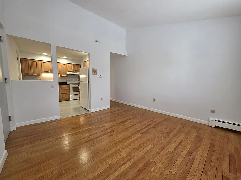 65 Miller St #B11 — Photo 6
