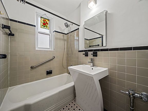5th image of 6665 Colonial Rd APT 5D
